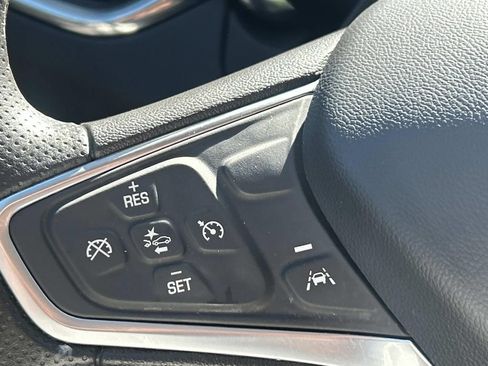 Used 2023 Chevrolet Equinox LT w/ LPO, Floor Liner Package FWD image 28