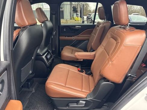 Certified 2023 Lincoln Aviator Reserve w/ Equipment Group 201A image 30