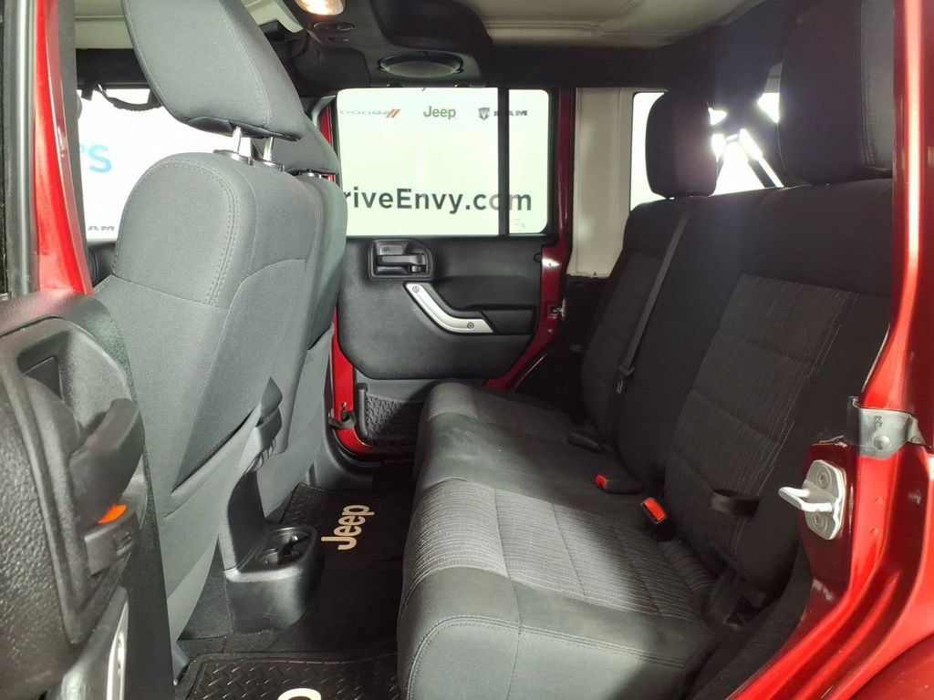 Used 2012 Jeep Wrangler Unlimited Sahara w/ Trailer Tow Group AWD/4WD image 9