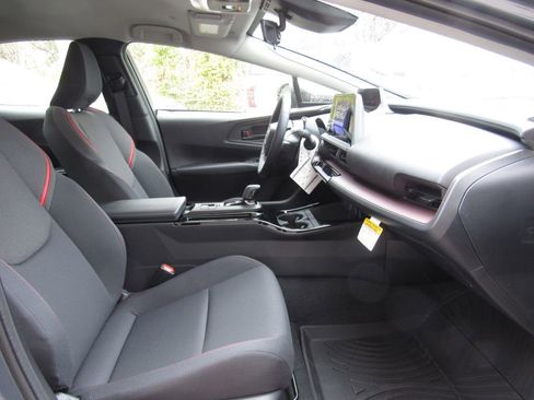 New 2026 Toyota Prius Plug-In Hybrid image 18