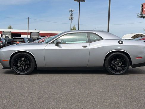 Used 2016 Dodge Challenger SXT w/ Blacktop Package RWD image 9