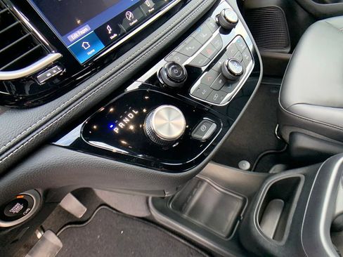 New 2026 Chrysler Pacifica Select w/ S Appearance Package image 27