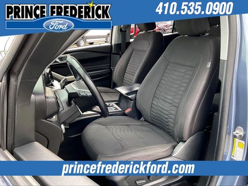 Used 2021 Ford Explorer XLT image 23