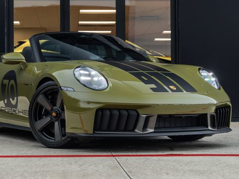 Certified 2026 Porsche 911 GTS RWD image 10