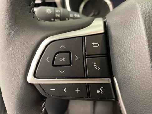 Used 2026 Toyota Highlander XLE AWD/4WD image 16