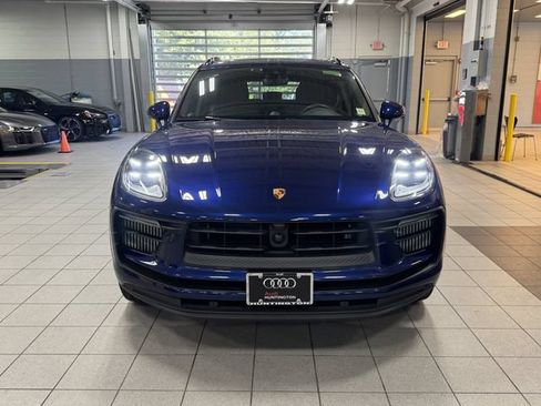 Used 2023 Porsche Macan S AWD/4WD image 2