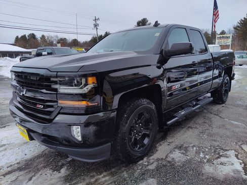 Used 2016 Chevrolet Silverado 1500 LT w/ Midnight Edition image 5