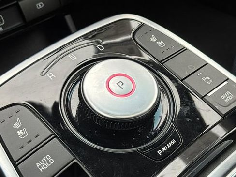 Used 2022 Kia Niro EX Premium image 31