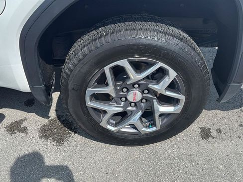Used 2022 GMC Sierra 1500 SLT w/ SLT Convenience Package AWD/4WD image 12