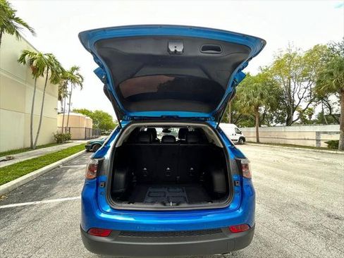 Certified 2022 Jeep Compass Limited AWD/4WD image 41