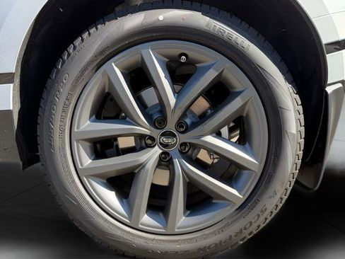 New 2026 Land Rover Range Rover Velar Dynamic SE AWD/4WD image 11
