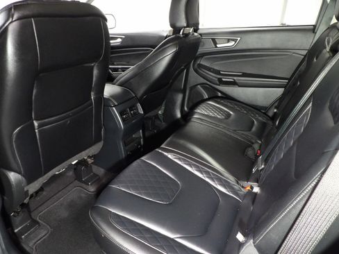 Used 2023 Ford Edge Titanium AWD/4WD image 14