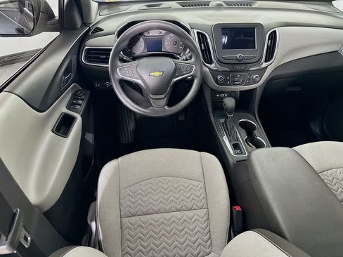 Used 2022 Chevrolet Equinox LS FWD image 10