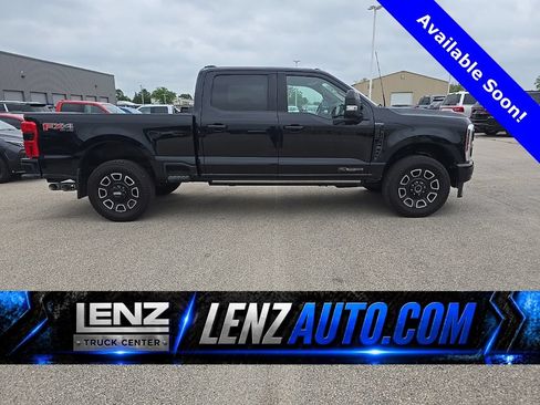 Used 2026 Ford F250 Platinum w/ FX4 Off-Road Package AWD/4WD image 1
