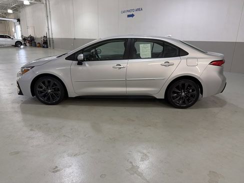 Used 2023 Toyota Corolla SE image 5