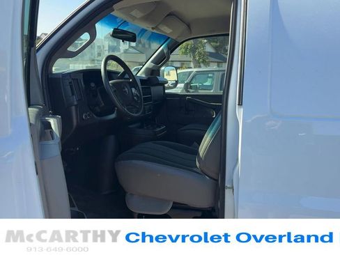 Used 2024 GMC Savana 2500 w/ Driver Convenience Package RWD image 9