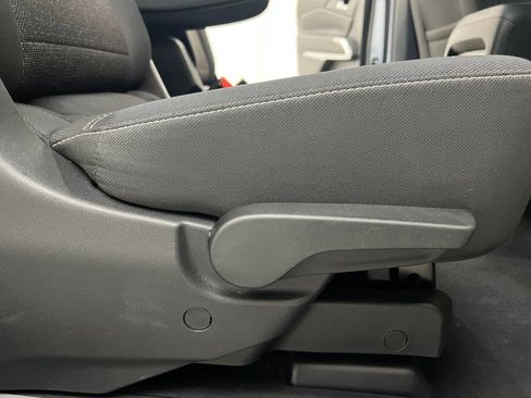 Used 2024 Chevrolet Traverse LT image 20