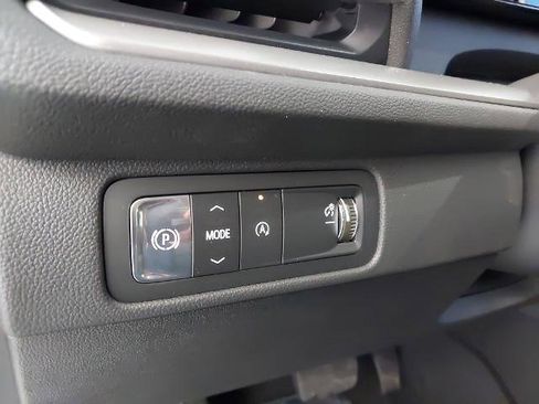 New 2026 Chevrolet Traverse LT image 24