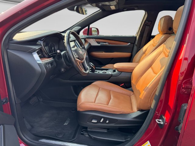 Used 2020 Cadillac XT5 Premium Luxury AWD/4WD image 10