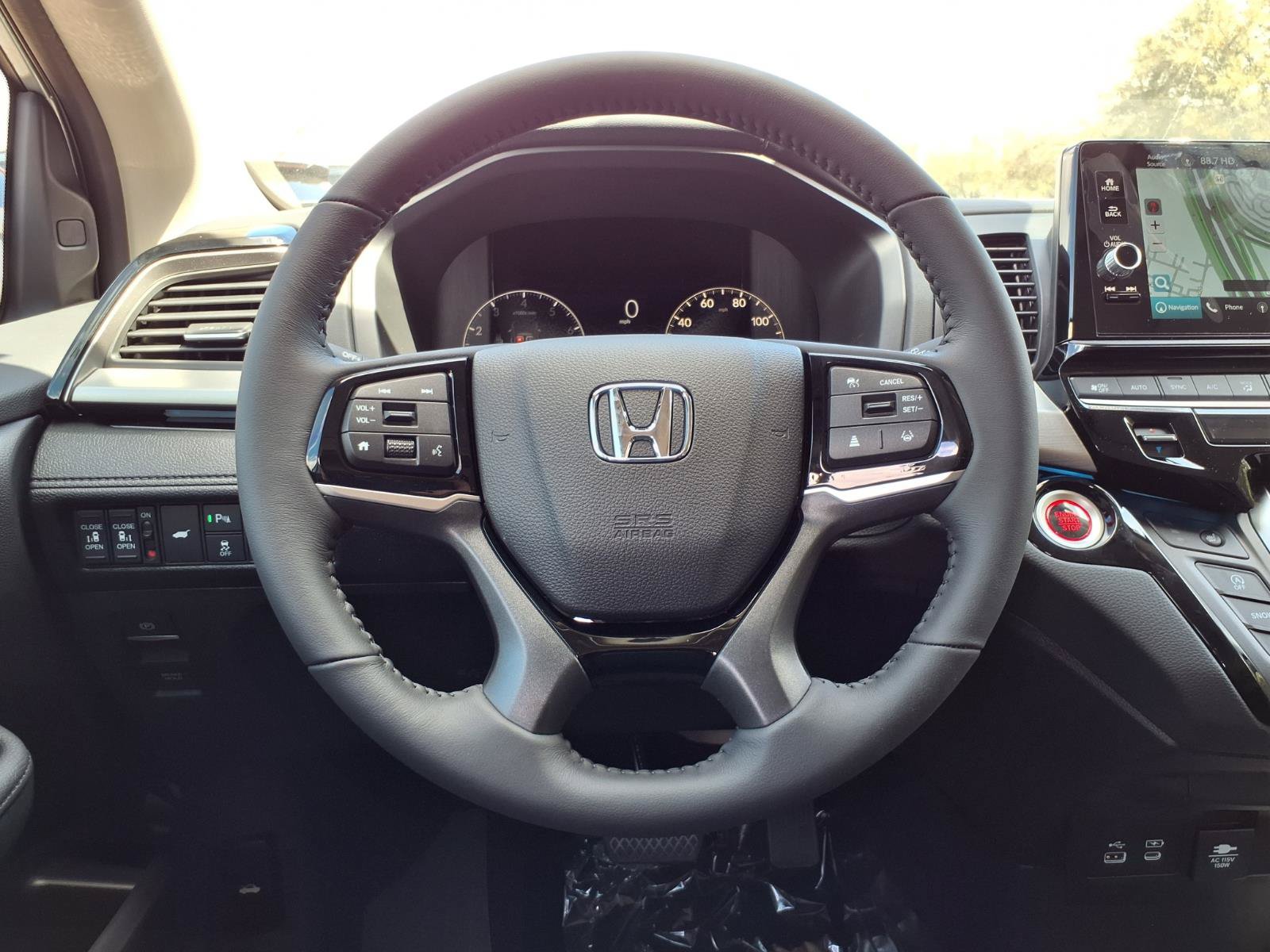 New 2026 Honda Odyssey Touring image 10