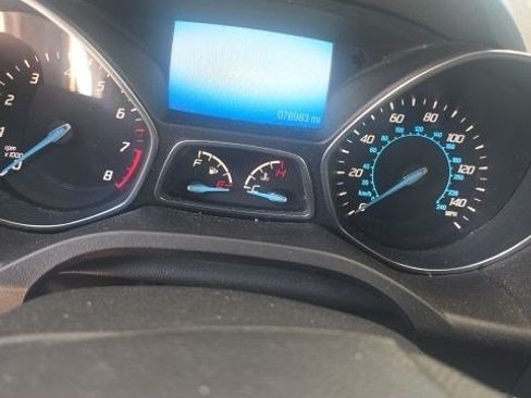 Used 2016 Ford Escape SE w/ Equipment Group 201A FWD image 8