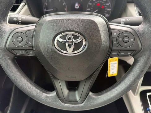 Certified 2025 Toyota Corolla Cross L FWD image 22