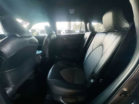 Used 2022 Toyota Highlander XSE FWD image 27