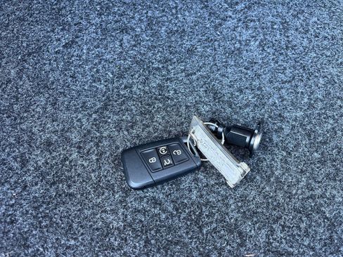 Used 2025 Volkswagen Jetta SE image 22