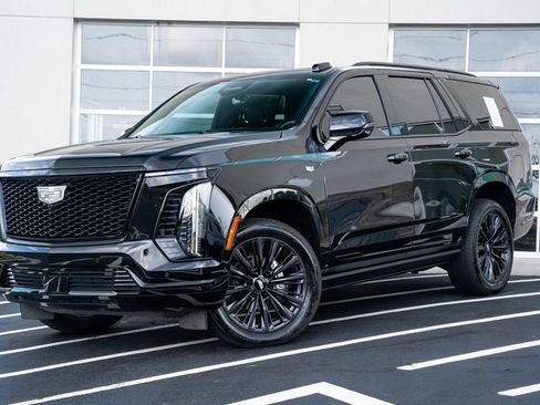 Used 2025 Cadillac Escalade Sport w/ LPO, ONYX Package AWD/4WD image 2
