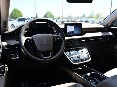 Used 2022 Lincoln Corsair Reserve w/ Elements Package AWD/4WD image 12