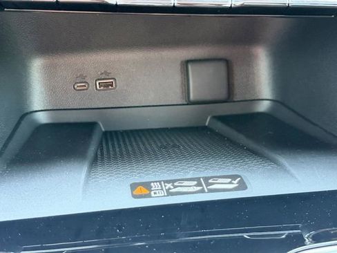 New 2026 Chevrolet Traverse LT w/ Sun and Wheel Package FWD image 27