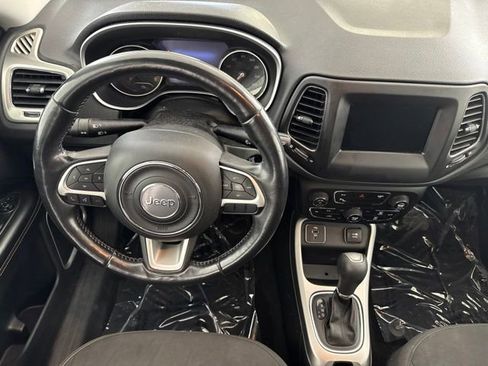 Used 2018 Jeep Compass Sport w/ Tech Group FWD image 27