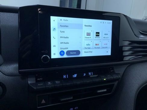 Used 2025 Toyota Camry LE image 28