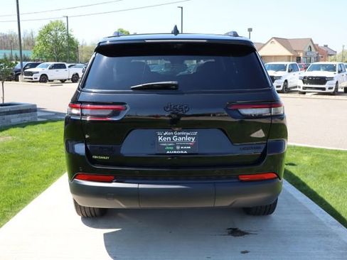 Used 2025 Jeep Grand Cherokee L Limited w/ Luxury Tech Group II AWD/4WD image 36