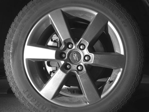 Used 2018 Ford F150 XL w/ Equipment Group 101A Mid AWD/4WD image 13