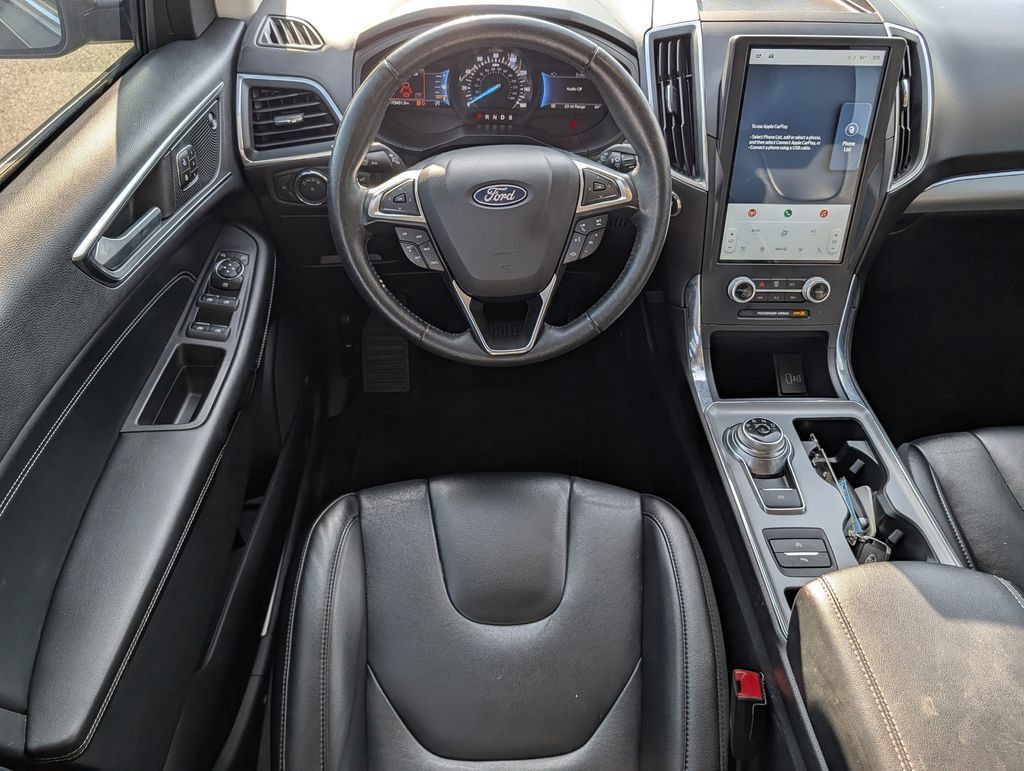 Used 2022 Ford Edge Titanium AWD/4WD image 12