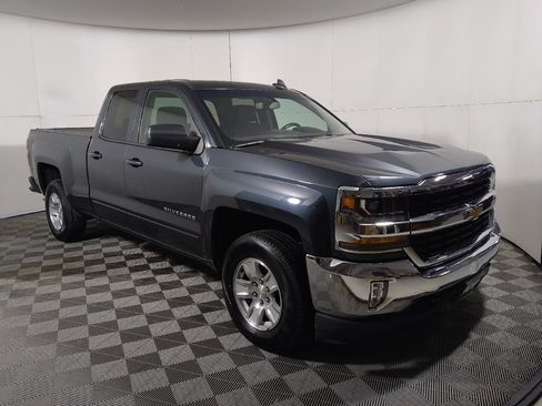 Used 2018 Chevrolet Silverado 1500 LT w/ All Star Edition AWD/4WD image 13