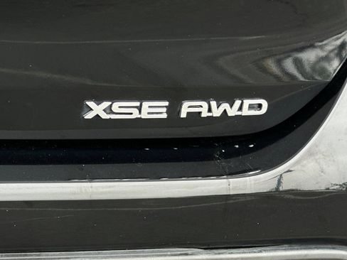 Used 2023 Toyota Highlander XSE AWD/4WD image 22