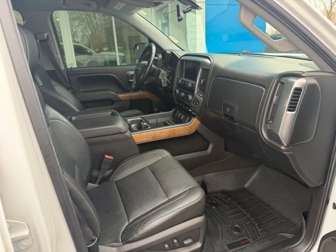 Used 2015 Chevrolet Silverado 1500 LTZ w/ LTZ Plus Package AWD/4WD image 5