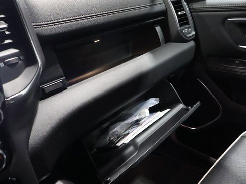 Used 2024 RAM 1500 Laramie image 28