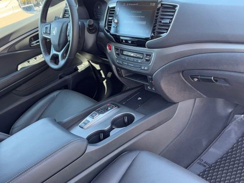 Used 2025 Honda Ridgeline RTL image 8