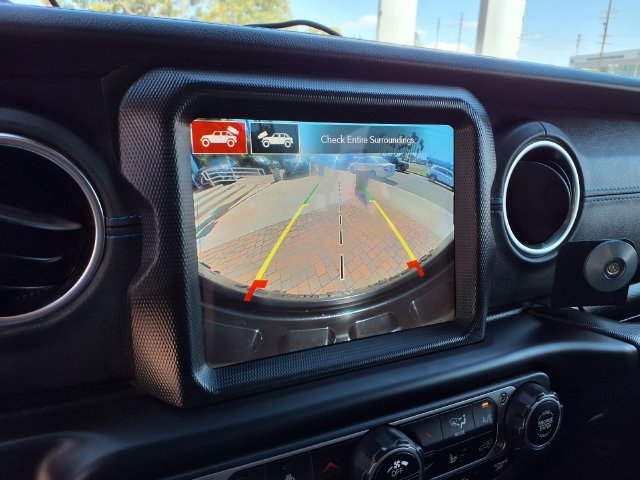 Used 2021 Jeep Wrangler Unlimited Rubicon 4xe w/ Cold Weather Group AWD/4WD image 26