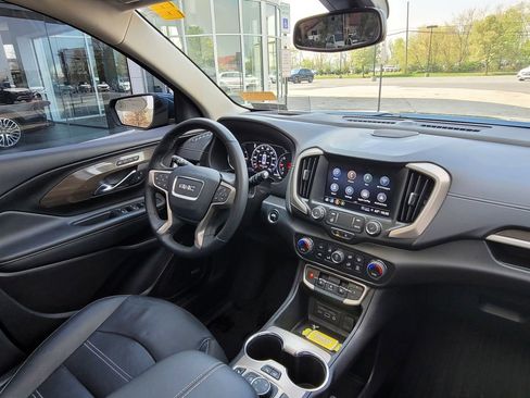 Used 2024 GMC Terrain Denali w/ Denali Premium Package AWD/4WD image 23