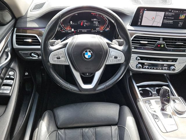 Used 2022 BMW 740i w/ Premium Package RWD image 5