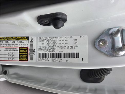 Used 2025 Toyota Tundra SR5 w/ SR5 Premium Package AWD/4WD image 29