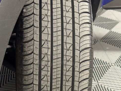 Used 2024 Hyundai Venue Limited image 25