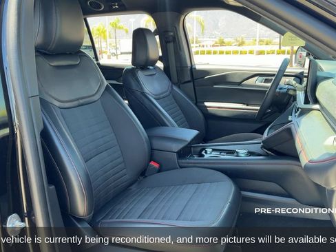 Used 2025 Ford Explorer ST-Line w/ Premium Package RWD image 15