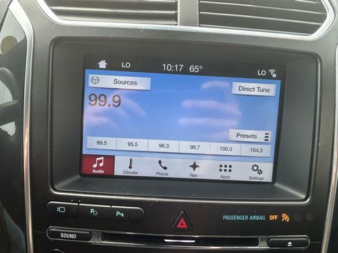 Used 2017 Ford Explorer Limited w/ Equipment Group 301A AWD/4WD image 23