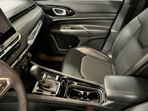 Used 2023 Jeep Compass Altitude image 17