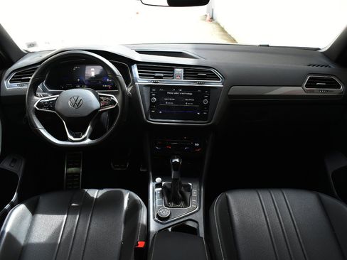 Used 2024 Volkswagen Tiguan SE R-Line AWD/4WD image 21